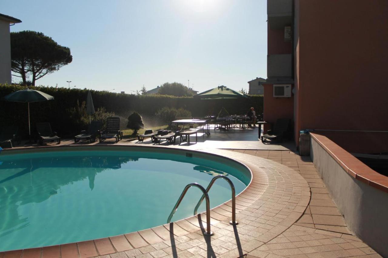 Giada Palace Apartments & Pool - Giada Palace Group Lucca Exteriör bild