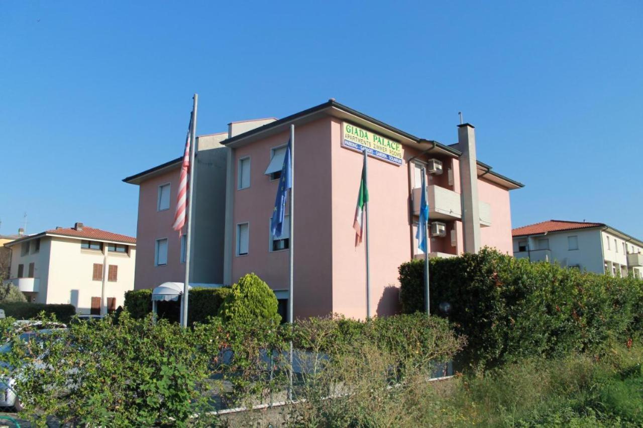 Giada Palace Apartments & Pool - Giada Palace Group Lucca Exteriör bild